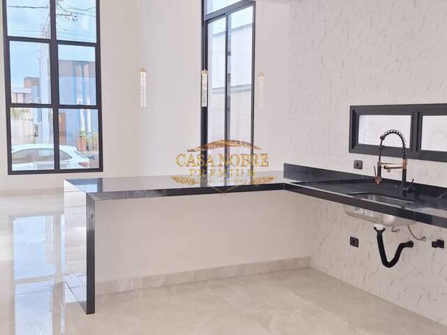 Casa para Venda em Taubaté - 4