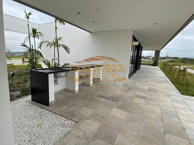 Terreno para Venda em São José dos Campos - 4