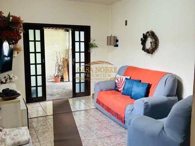 #105 - Casa para Venda em Taubaté - SP - 2