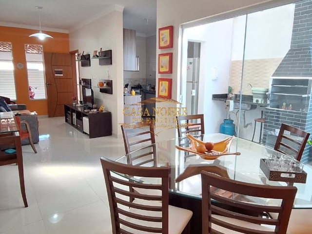 #8 - Casa para Venda em Taubaté - SP