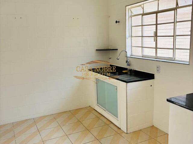 #135 - Casa para Venda em Taubaté - SP - 2