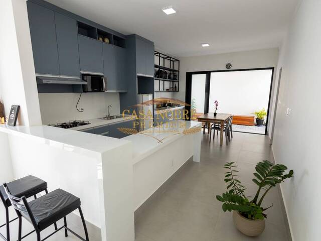 #139 - Casa para Venda em Taubaté - SP