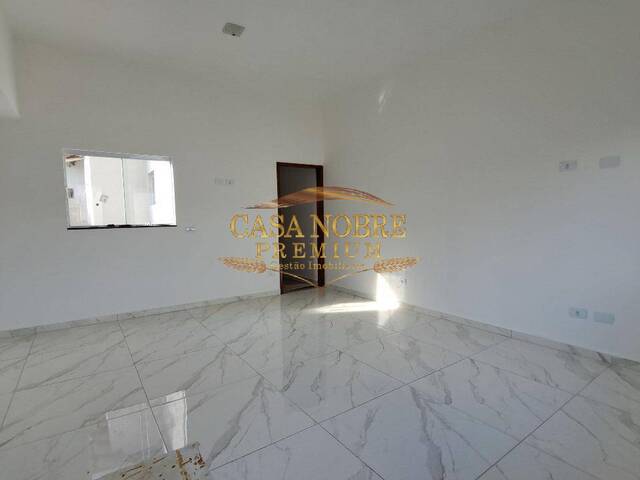 #146 - Casa para Venda em Taubaté - SP - 2