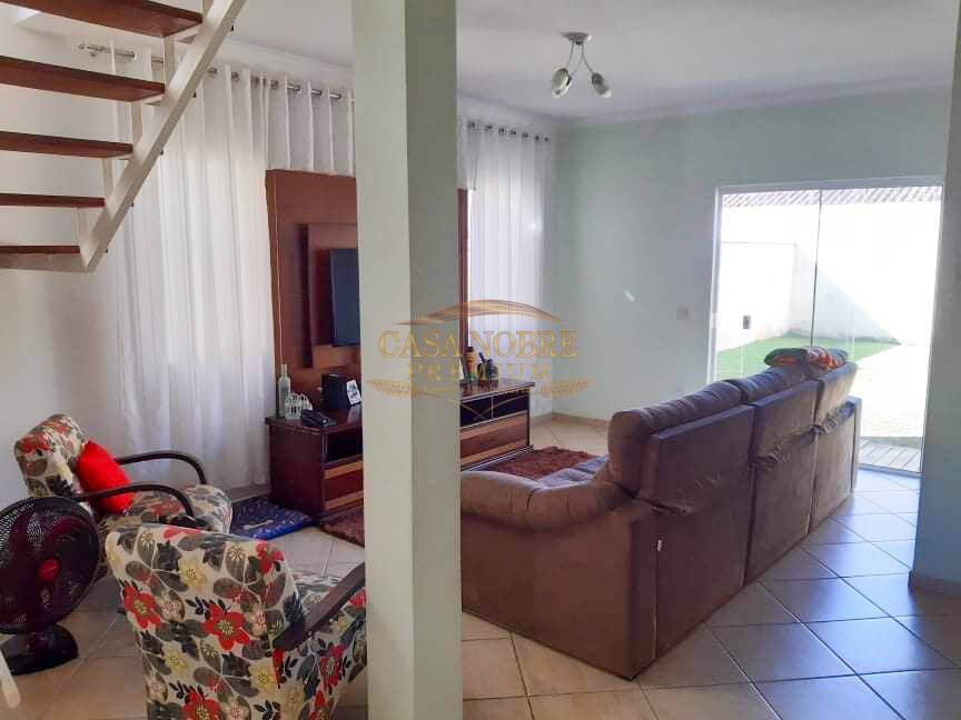 Casa, 4 quartos, 220 m² - Foto 3