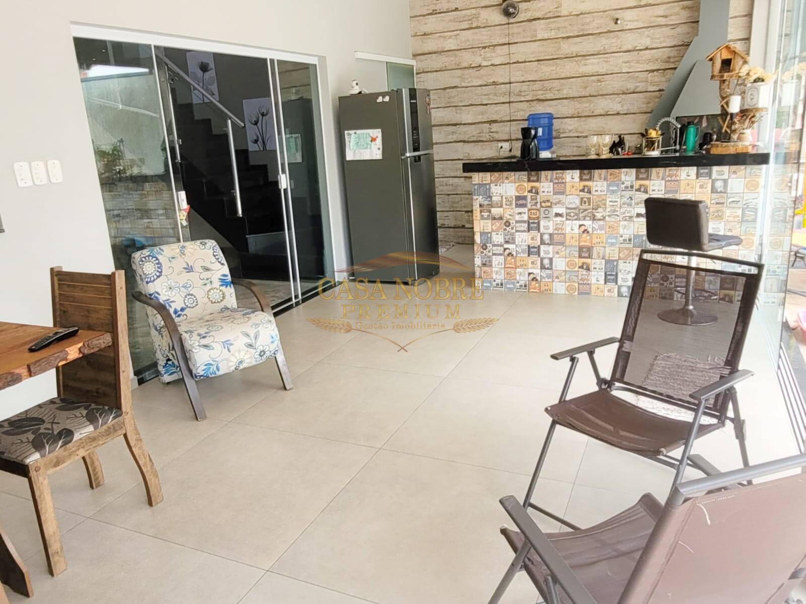 Casa, 3 quartos, 250 m² - Foto 11