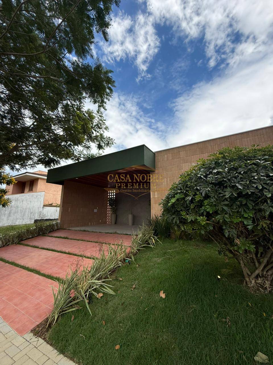 Casa, 3 quartos, 182 m² - Foto 1