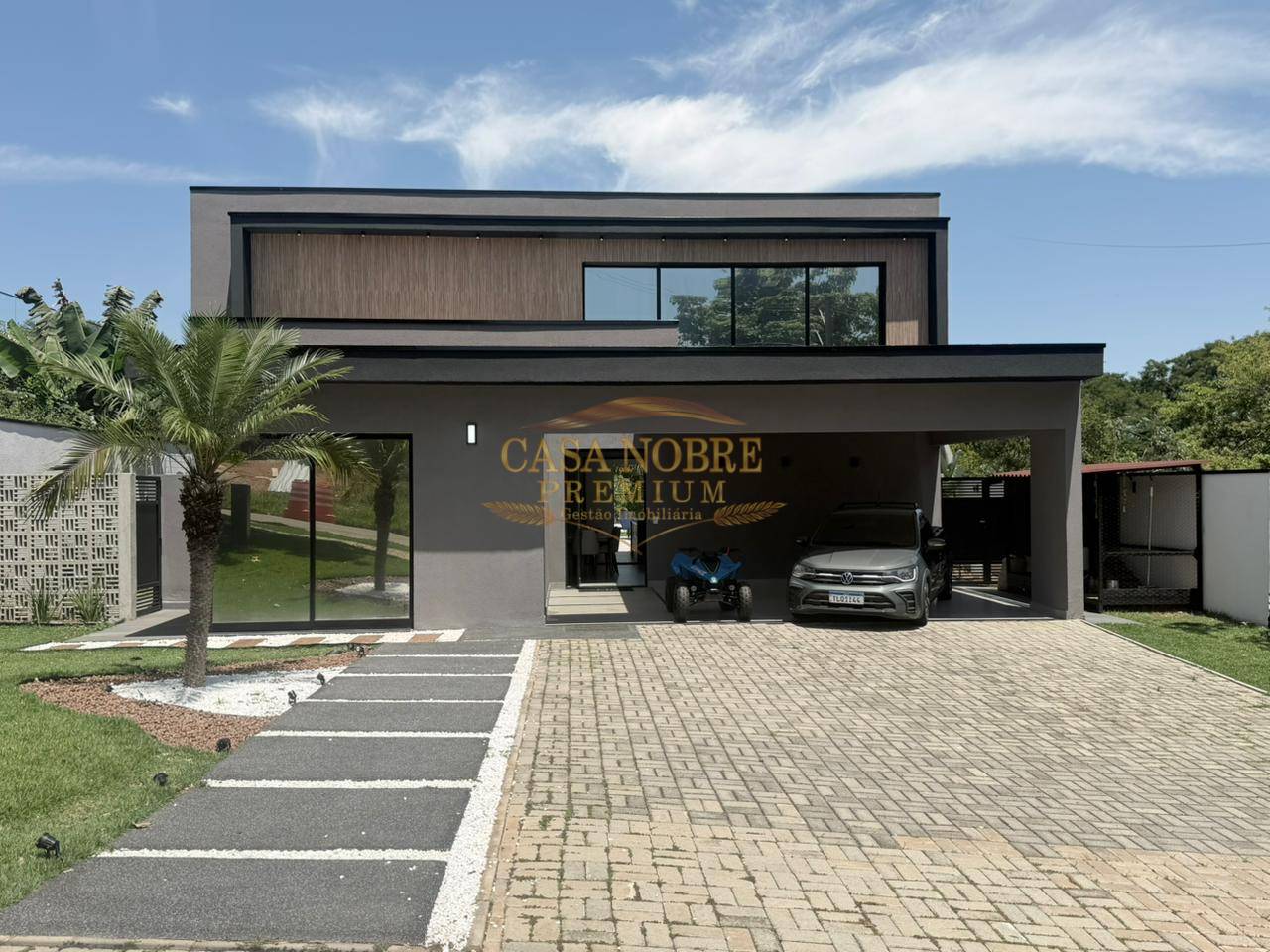 Casa, 4 quartos, 261 m² - Foto 1