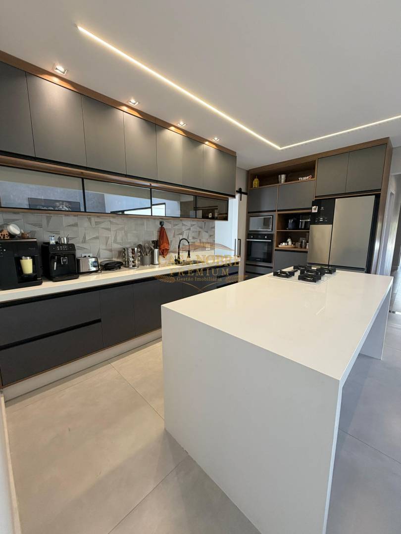 Casa, 4 quartos, 261 m² - Foto 12